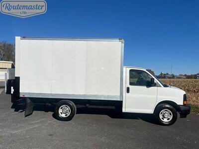 2017 Chevrolet Express 3500 12' Box   - Photo 12 - Mount Joy, PA 17552