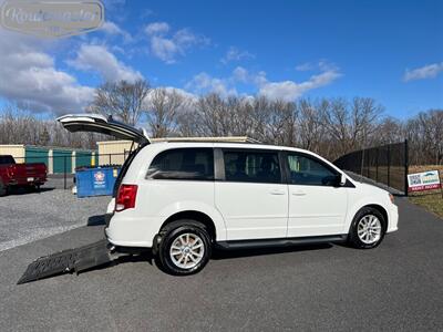 2015 Dodge Grand Caravan Handicap   - Photo 1 - Mount Joy, PA 17552