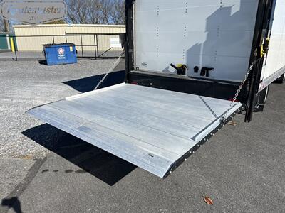 2020 Isuzu NPR 16' Box W/Lift   - Photo 11 - Mount Joy, PA 17552