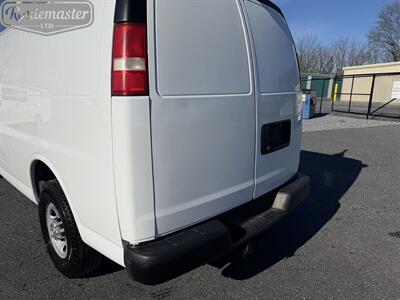 2015 Chevrolet Express 3500 Cargo   - Photo 23 - Mount Joy, PA 17552