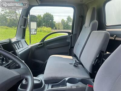 2018 Isuzu NPR 14' Box   - Photo 23 - Mount Joy, PA 17552