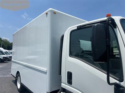 2018 Isuzu NPR 14' Box   - Photo 12 - Mount Joy, PA 17552