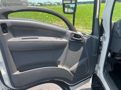 2018 Isuzu NPR 14' Box   - Photo 21 - Mount Joy, PA 17552