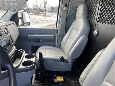 2013 Ford E-Series Van E-250 Cargo   - Photo 14 - Mount Joy, PA 17552