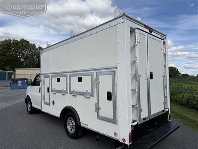 2018 Chevrolet Express 3500 12' Utility   - Photo 9 - Mount Joy, PA 17552