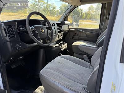 2015 Chevrolet Express 3500 12' Utility   - Photo 17 - Mount Joy, PA 17552