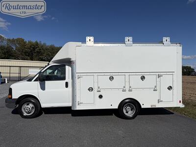2015 Chevrolet Express 3500 12' Utility   - Photo 5 - Mount Joy, PA 17552