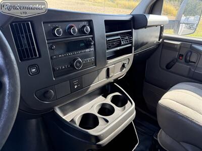 2015 Chevrolet Express 3500 12' Utility   - Photo 21 - Mount Joy, PA 17552