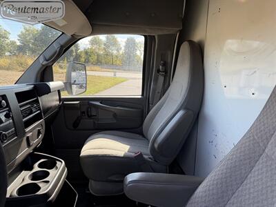 2015 Chevrolet Express 3500 12' Utility   - Photo 18 - Mount Joy, PA 17552