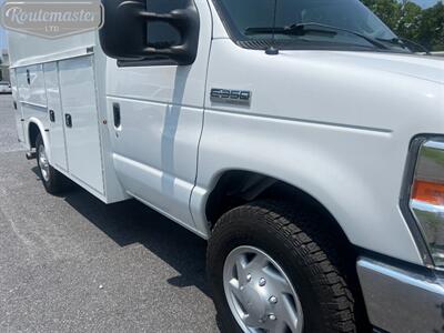 2022 Ford E-Series Van E-350 10' KUV   - Photo 3 - Mount Joy, PA 17552