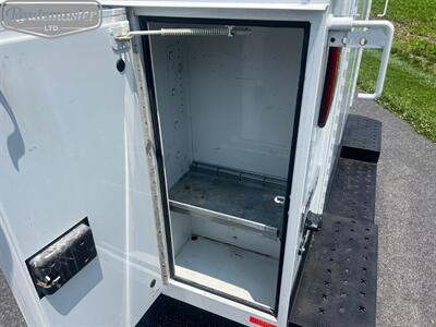 2022 Ford E-Series Van E-350 10' KUV   - Photo 35 - Mount Joy, PA 17552