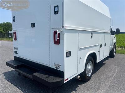 2022 Ford E-Series Van E-350 10' KUV   - Photo 8 - Mount Joy, PA 17552