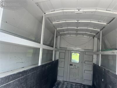 2022 Ford E-Series Van E-350 10' KUV   - Photo 16 - Mount Joy, PA 17552