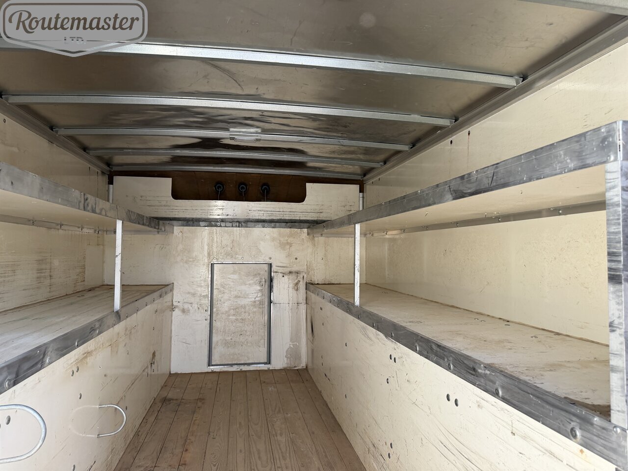 2017 Chevrolet Express 3500 12' Utility - Photo 26 - Mount Joy, PA 17552