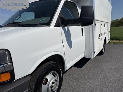2017 Chevrolet Express 3500 12' Utility - Photo 3 - Mount Joy, PA 17552