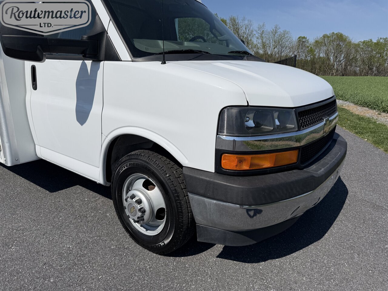 2017 Chevrolet Express 3500 12' Utility - Photo 12 - Mount Joy, PA 17552