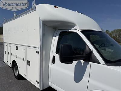 2017 Chevrolet Express 3500 12' Utility - Photo 14 - Mount Joy, PA 17552