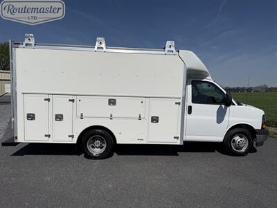 2017 Chevrolet Express 3500 12' Utility - Photo 16 - Mount Joy, PA 17552