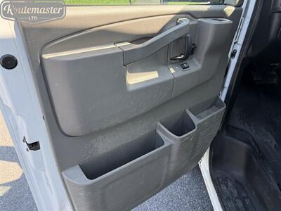 2017 Chevrolet Express 3500 12' Utility - Photo 28 - Mount Joy, PA 17552