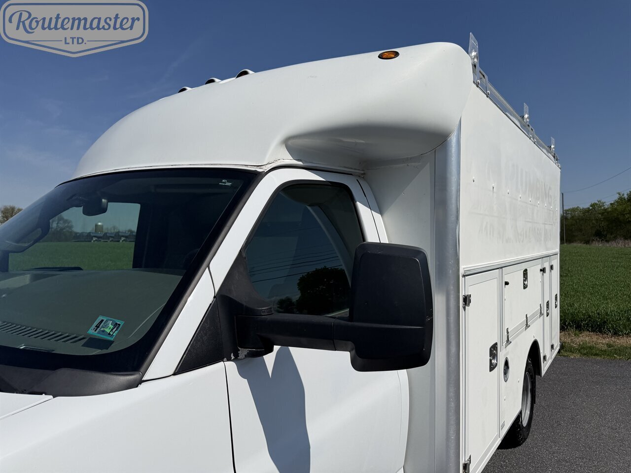 2017 Chevrolet Express 3500 12' Utility - Photo 4 - Mount Joy, PA 17552