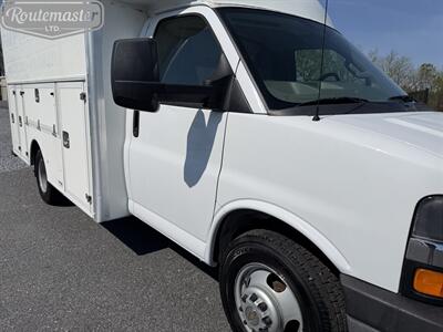 2017 Chevrolet Express 3500 12' Utility - Photo 13 - Mount Joy, PA 17552