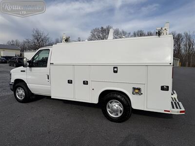 2018 Ford E-Series Van E-350 10' KUV   - Photo 17 - Mount Joy, PA 17552