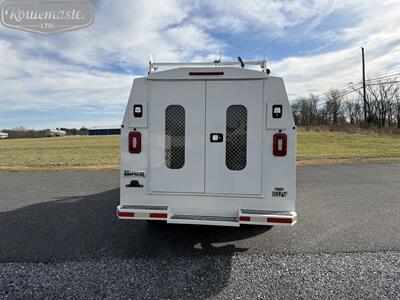 2018 Ford E-Series Van E-350 10' KUV   - Photo 9 - Mount Joy, PA 17552