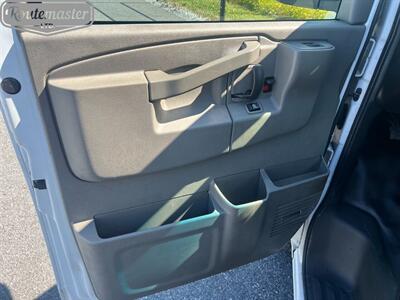 2017 GMC Savana 3500 Cargo   - Photo 21 - Mount Joy, PA 17552