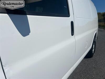 2017 GMC Savana 3500 Cargo   - Photo 5 - Mount Joy, PA 17552