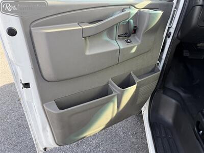 2016 GMC Savana 3500 Cargo   - Photo 10 - Mount Joy, PA 17552