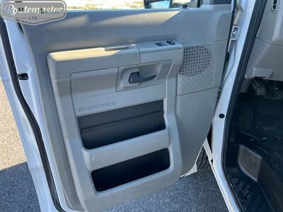 2015 Ford E-Series Van E-350 10' KUV   - Photo 26 - Mount Joy, PA 17552