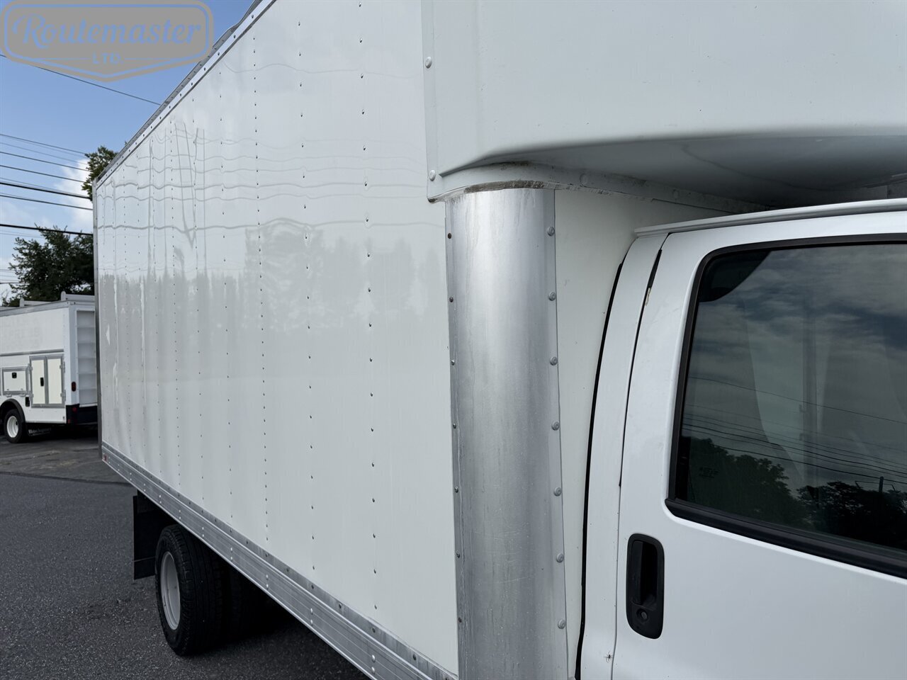 2020 Chevrolet Express 4500 16' Box - Photo 27 - Mount Joy, PA 17552