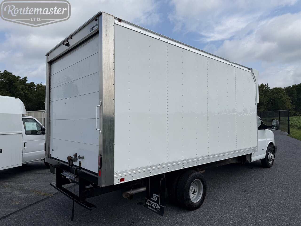 2020 Chevrolet Express 4500 16' Box - Photo 30 - Mount Joy, PA 17552