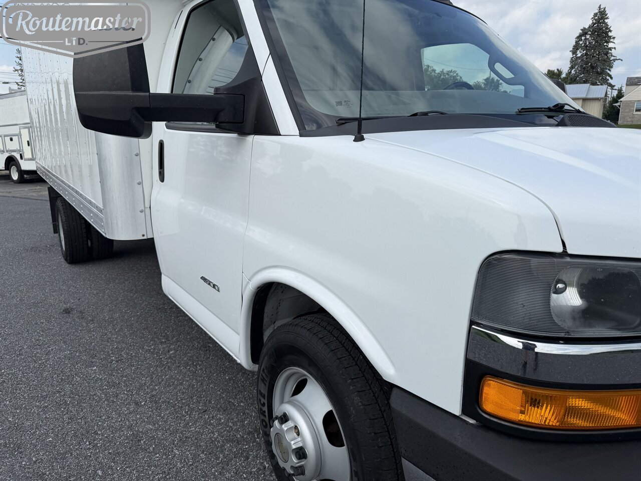 2020 Chevrolet Express 4500 16' Box - Photo 24 - Mount Joy, PA 17552
