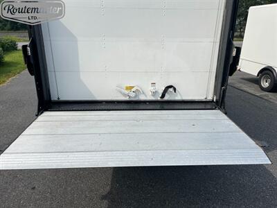 2018 Isuzu NPR 14' Box   - Photo 19 - Mount Joy, PA 17552