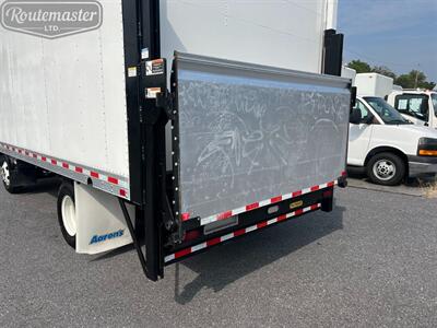 2018 Isuzu NPR 14' Box   - Photo 14 - Mount Joy, PA 17552