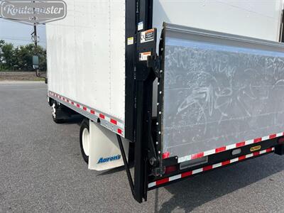 2018 Isuzu NPR 14' Box   - Photo 15 - Mount Joy, PA 17552