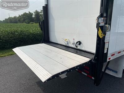 2018 Isuzu NPR 14' Box   - Photo 17 - Mount Joy, PA 17552