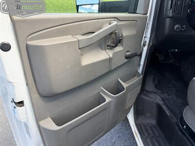 2016 GMC Savana 3500 16' Box   - Photo 20 - Mount Joy, PA 17552