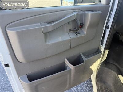2017 Chevrolet Express 3500 10' Utility   - Photo 25 - Mount Joy, PA 17552