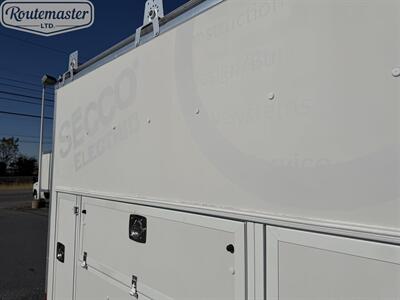 2017 Chevrolet Express 3500 10' Utility   - Photo 17 - Mount Joy, PA 17552