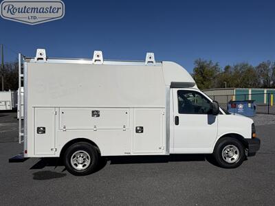 2017 Chevrolet Express 3500 10' Utility   - Photo 18 - Mount Joy, PA 17552