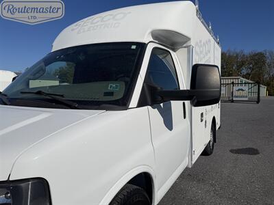 2017 Chevrolet Express 3500 10' Utility   - Photo 10 - Mount Joy, PA 17552
