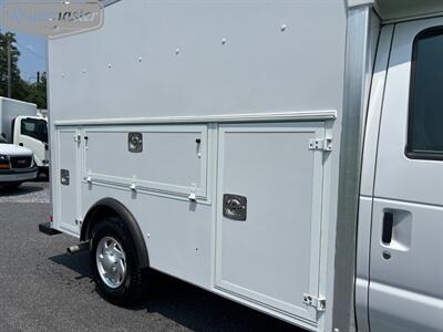 2016 Ford E-Series Van E-350 10' Utility   - Photo 6 - Mount Joy, PA 17552