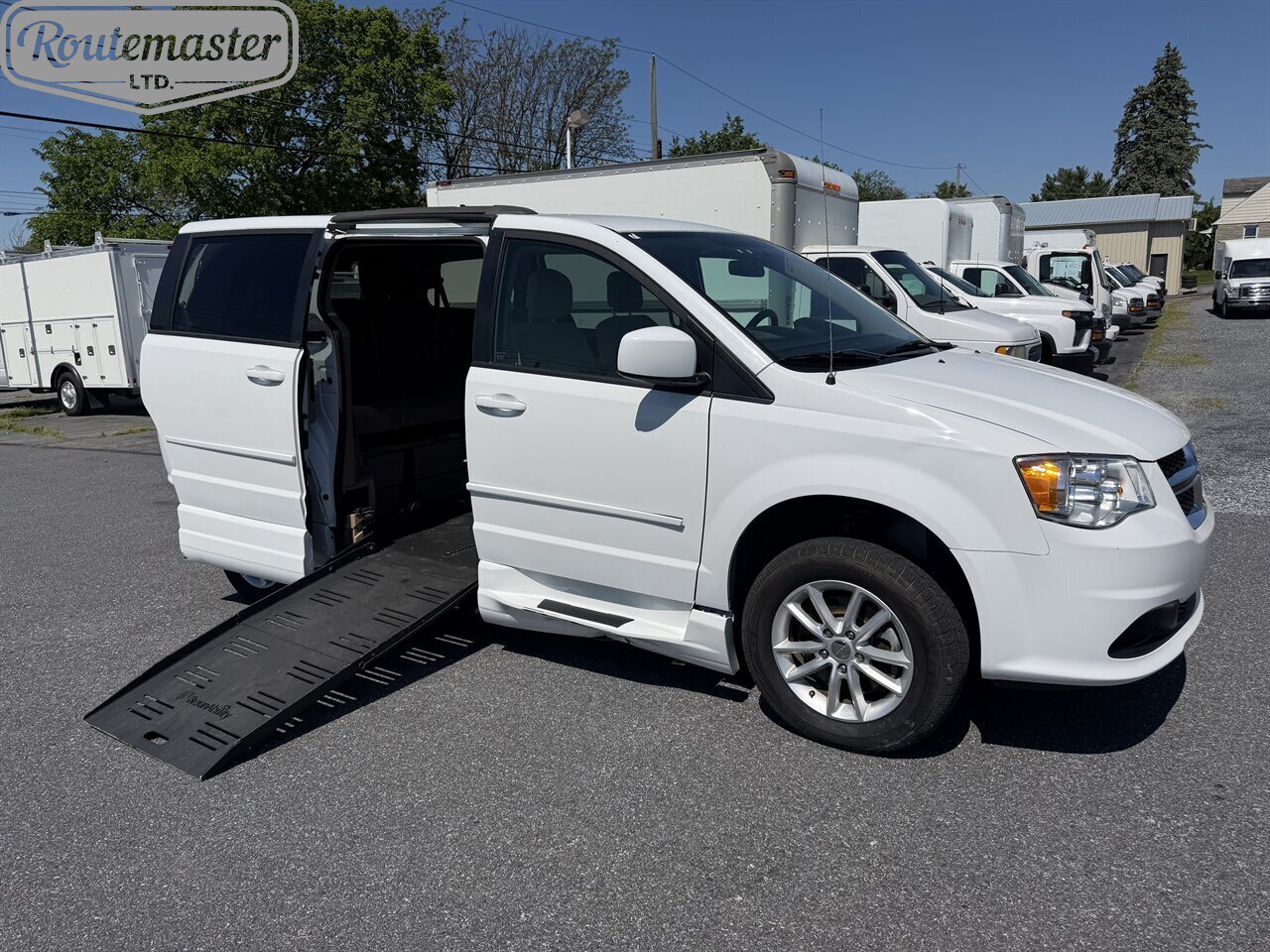 2014 Dodge Grand Caravan Handicap   - Photo 1 - Mount Joy, PA 17552