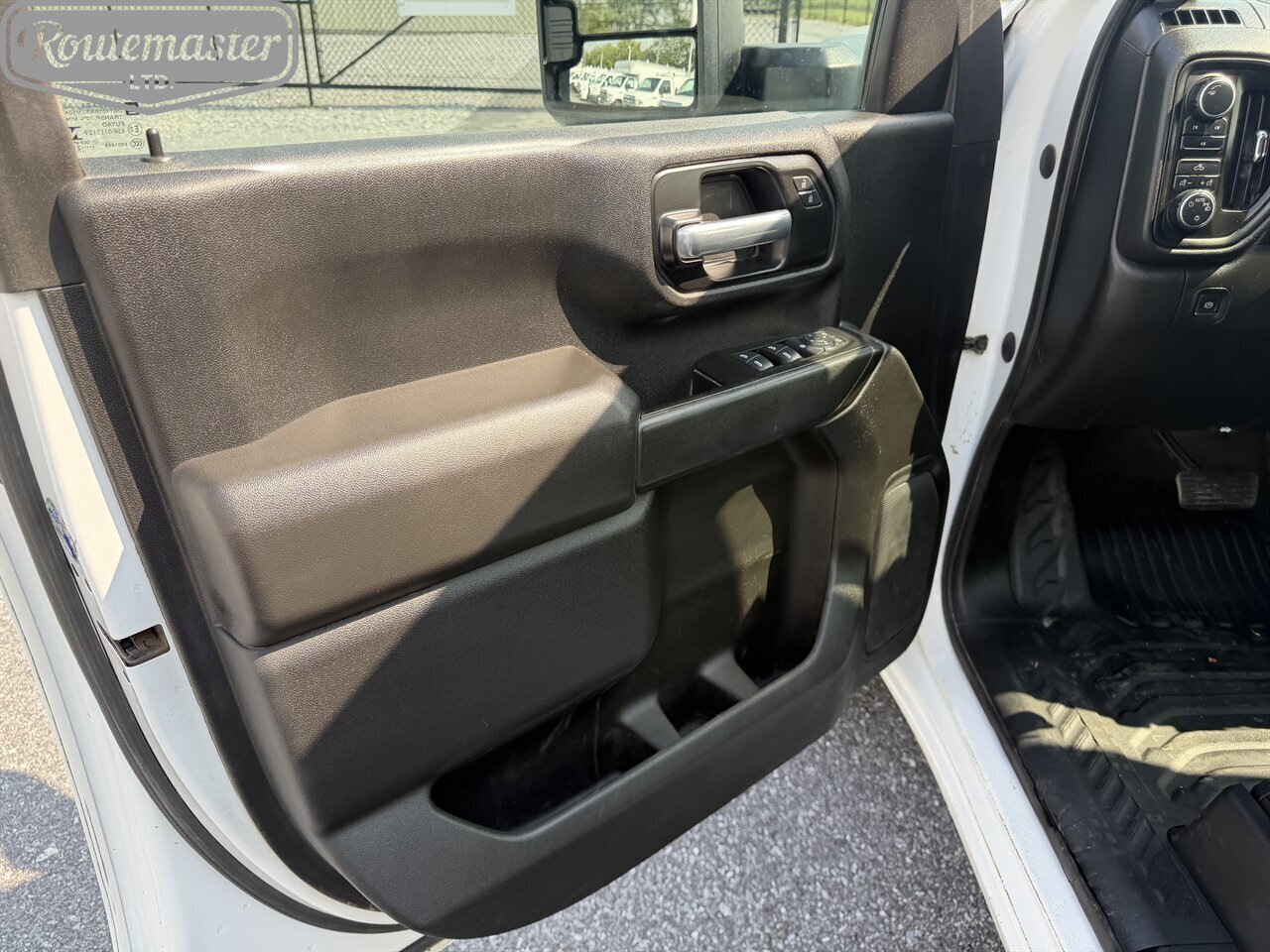 2021 Chevrolet Silverado 3500 8' Open Utility - Photo 23 - Mount Joy, PA 17552