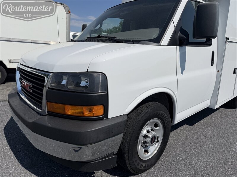 2020 GMC Savana 3500 10' KUV  