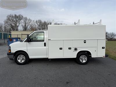 2019 Chevrolet Express 3500 10' Utility   - Photo 15 - Mount Joy, PA 17552