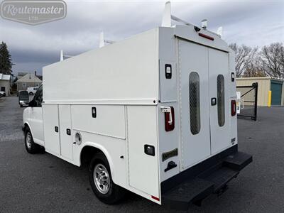 2019 Chevrolet Express 3500 10' Utility   - Photo 16 - Mount Joy, PA 17552