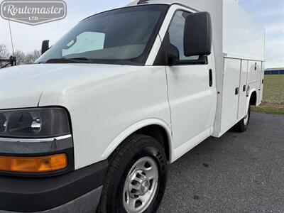 2019 Chevrolet Express 3500 10' Utility   - Photo 12 - Mount Joy, PA 17552